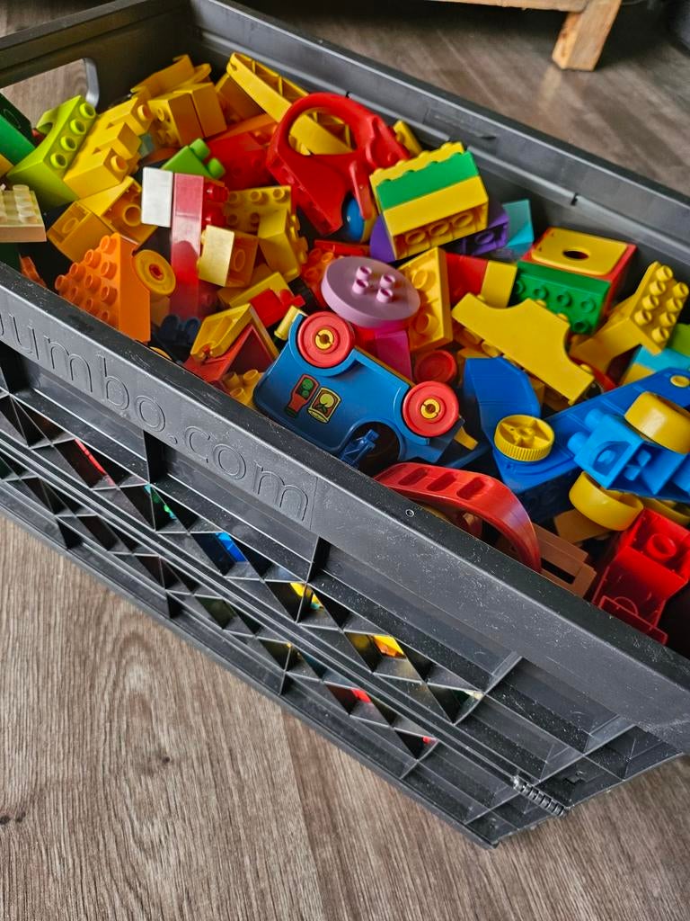 Grote krat vol Duplo (ca. 10 kg) met diverse sets, 1 partij, Ophalen, Gebruikt, Overige thema's, Inclusief minifiguren