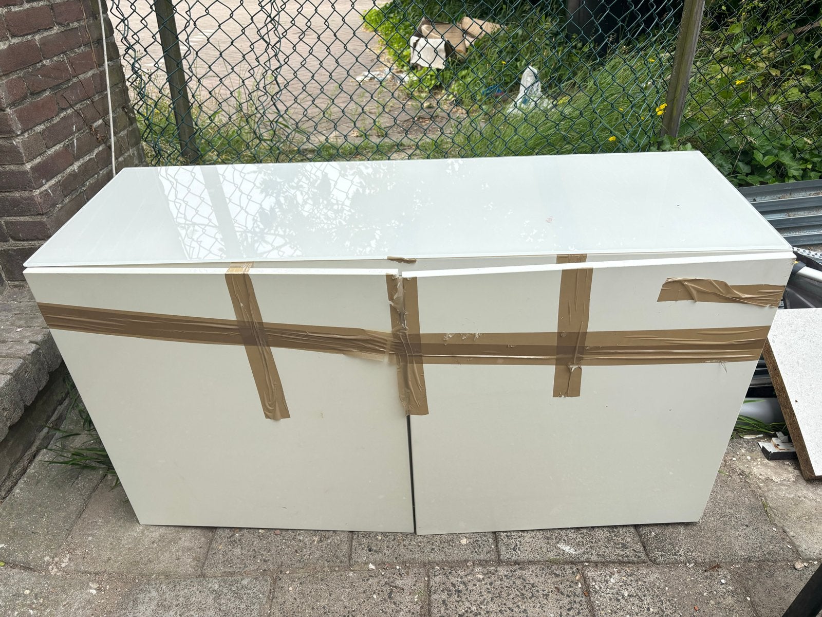 Ikea Besta TV-meubel met glasplaat, Huis en Inrichting, Kasten | Televisiemeubels, Ophalen, Gebruikt, 100 tot 150 cm, Glas