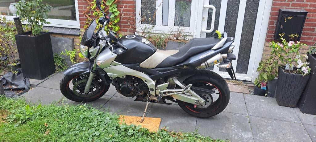 Suzuki GSR600, Ophalen