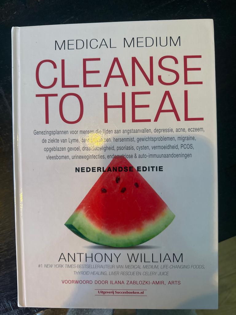 Nederlands-Medical Medium Cleanse To Heal - Anthony William, Ophalen of Verzenden, Zo goed als nieuw, Gezondheid en Conditie