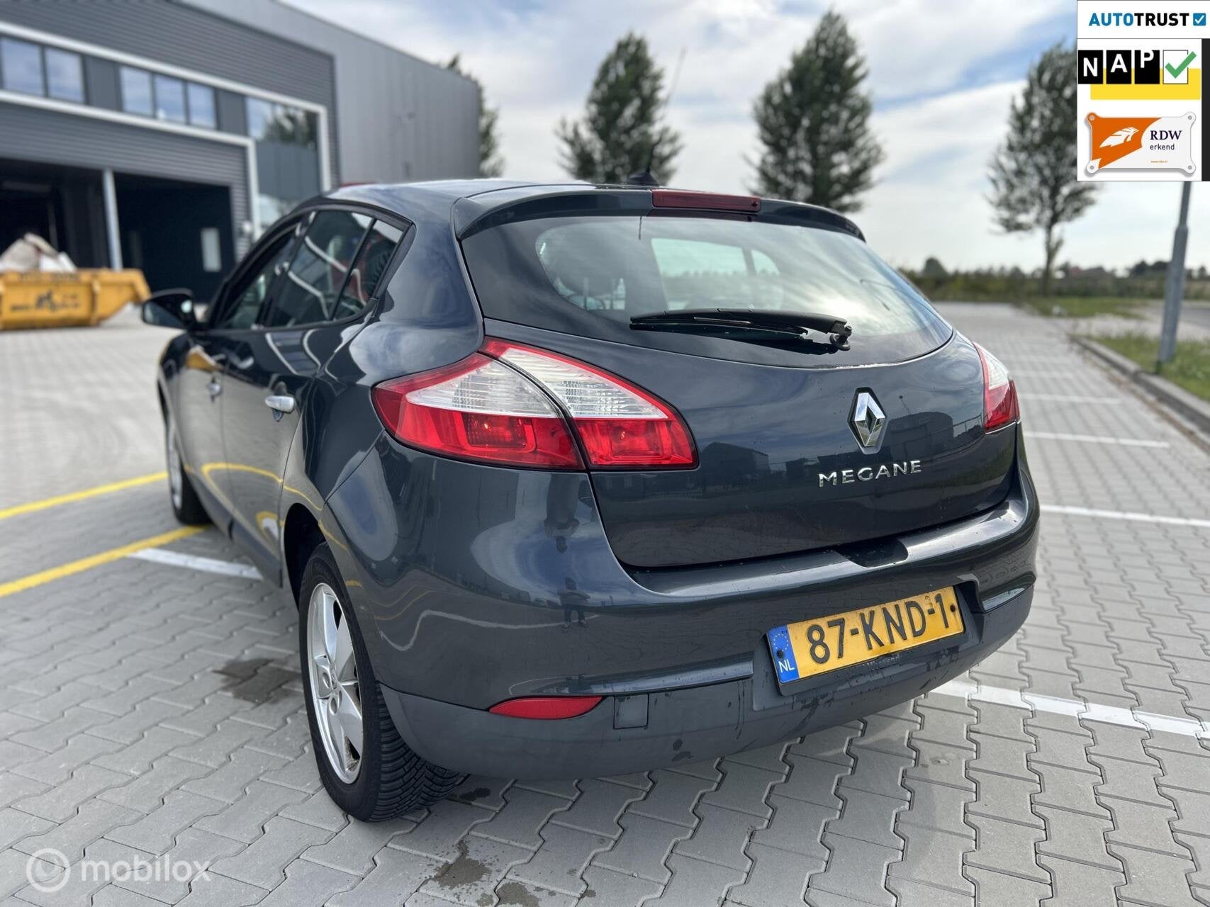 Renault Megane 1.6 Dynamique|NAP|CRUISE CONTR|AIRCO, Auto's, 4 cilinders, Bedrijf, Handgeschakeld, 645 kg