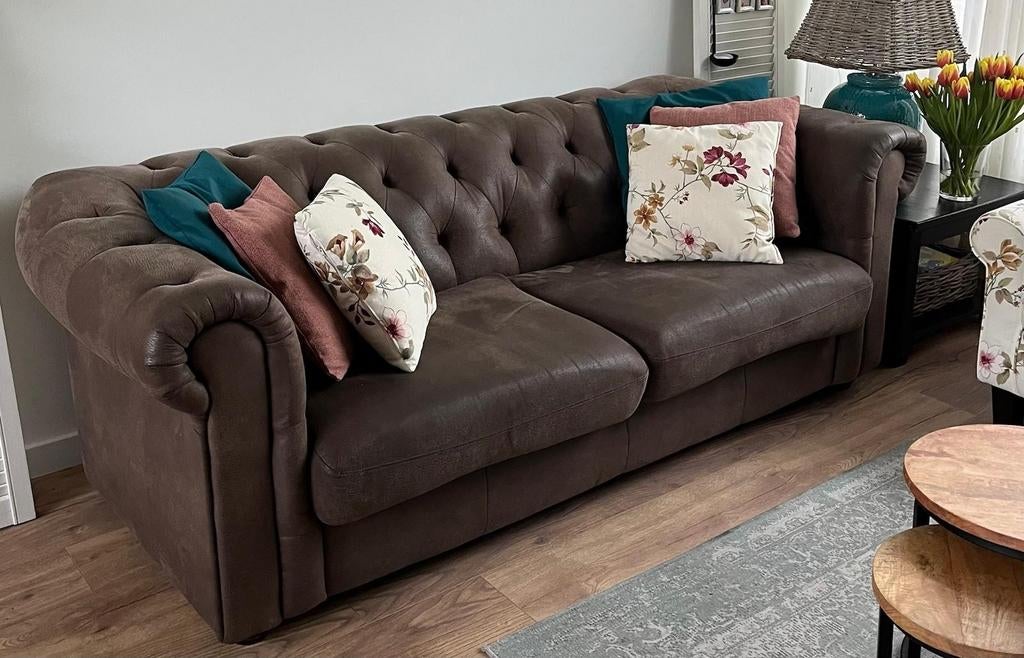 2 zits bank model Chesterfield, Ophalen, Tweepersoons, 75 tot 100 cm, Zo goed als nieuw