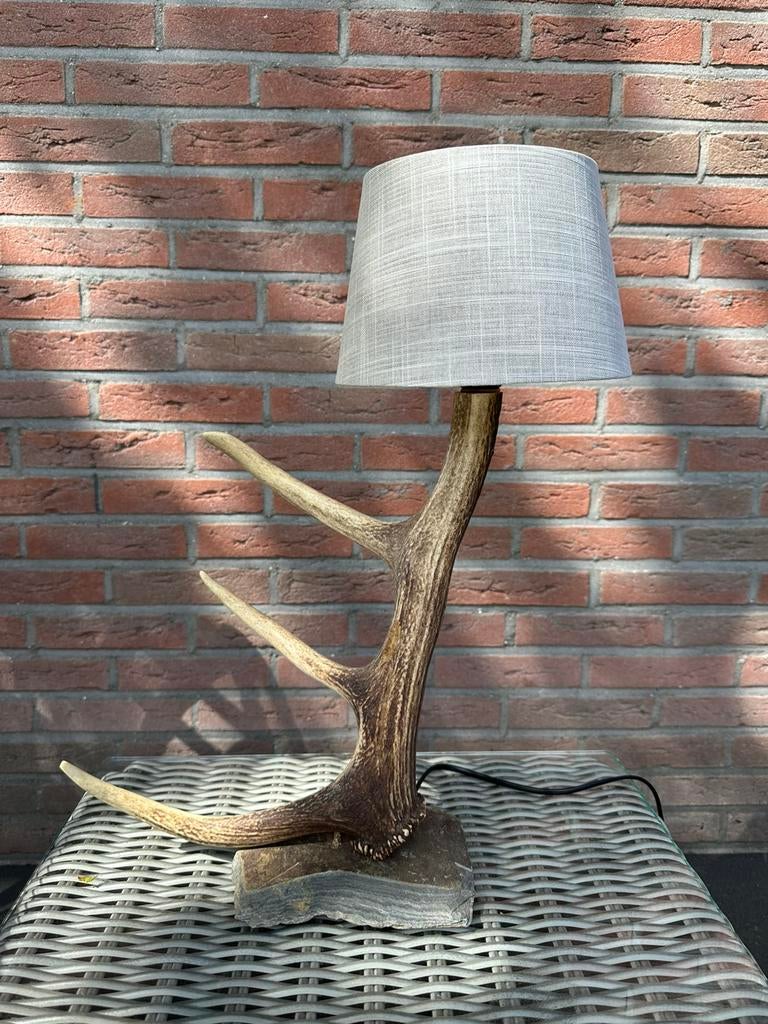 Geweilamp.schemerlamp.geweien.edelhert.damhert.tafellamp., Ophalen of Verzenden, Nieuw, Minder dan 50 cm