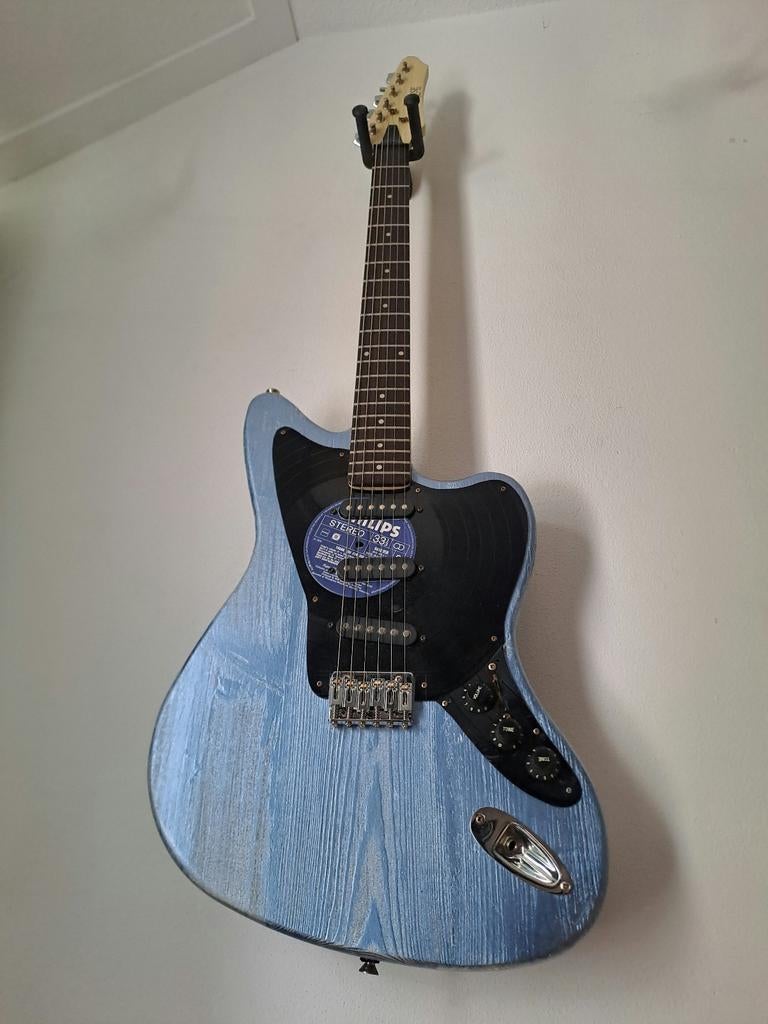 Unieke Jazzmaster-stijl gitaar met Stratocaster elementen, Overige merken, Met versterker, Ophalen of Verzenden, Zo goed als nieuw