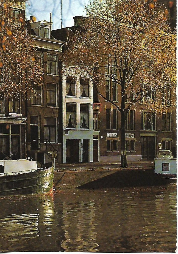 Amsterdam- -Singel met kleinste huisje van Amstetrdam., Verzenden, 1980 tot heden, Gelopen, Noord-Holland