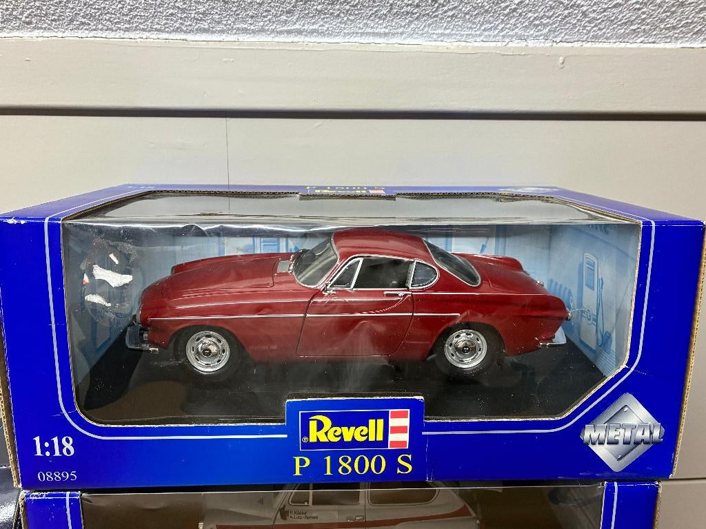 Volvo P1800 S Coupe van 1969  rood  1/18 Revell, Hobby en Vrije tijd, Modelauto's | 1:18, Ophalen of Verzenden, Nieuw, Auto, Revell