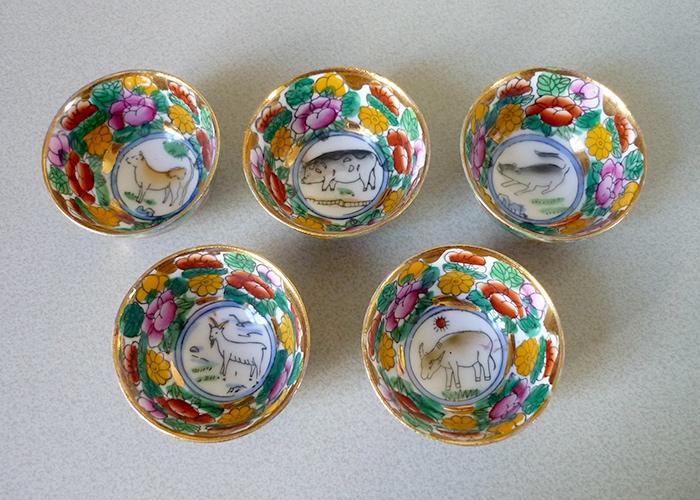 Set van 5 Chinese porseleinen mini kommetjes – dierenriem, Antiek en Kunst, Antiek | Porselein, Ophalen of Verzenden