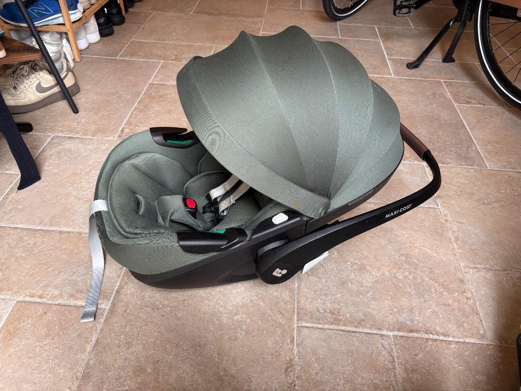 Foto 5 van Maxi-Cosi Pebble 360 Pro Forest Green + FamilyFix 360 Base