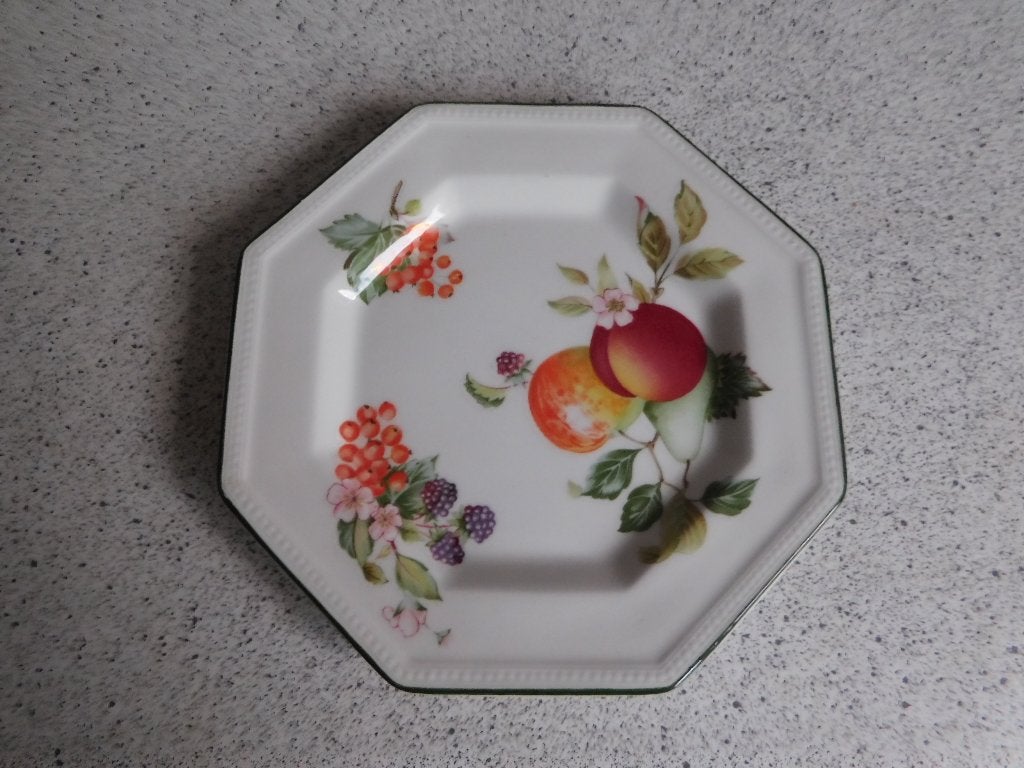 Bord Fresh Fruit Johnson Brothers - 16,5 cm, Overige merken, Vintage, Ophalen of Verzenden, Zo goed als nieuw
