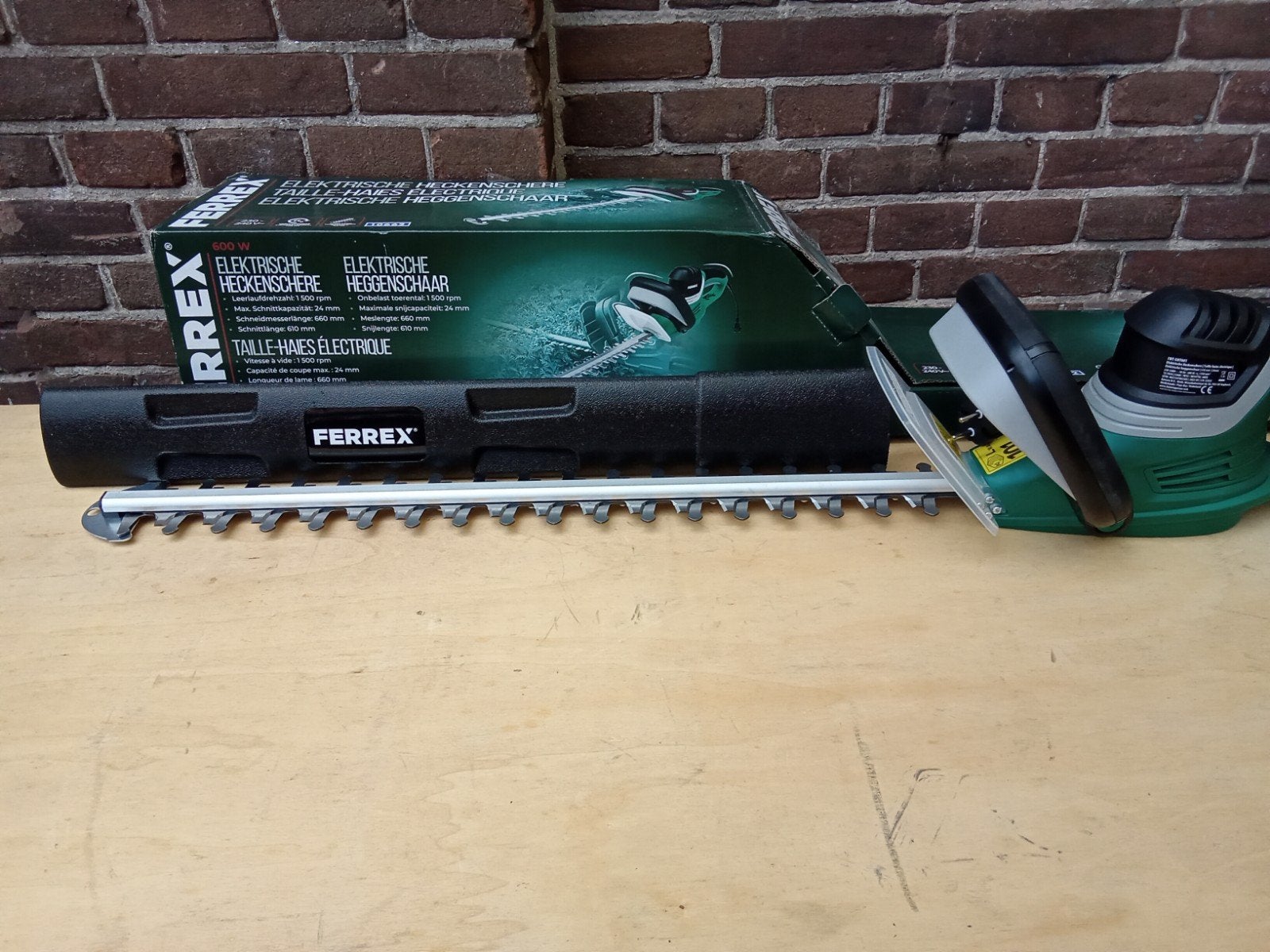 Ferrex Elektrische Heggenschaar - Nieuw in Doos, Ophalen of Verzenden, Nieuw, Elektrisch, Ferrex
