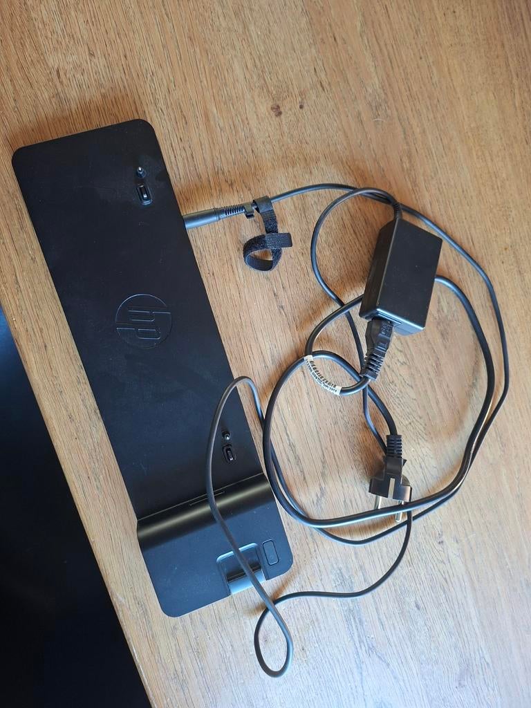 HP 2013 UltraSlim Docking Station met adapter, Computers en Software, Dockingstations, Ophalen of Verzenden