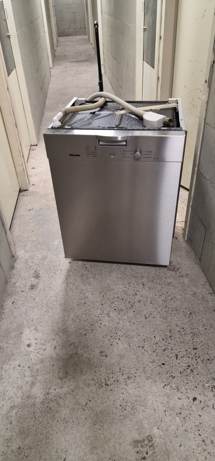 Vaatwasser Miele inbouw, 6 tot 8 kg, Ophalen, Zo goed als nieuw, Minder dan 85 cm