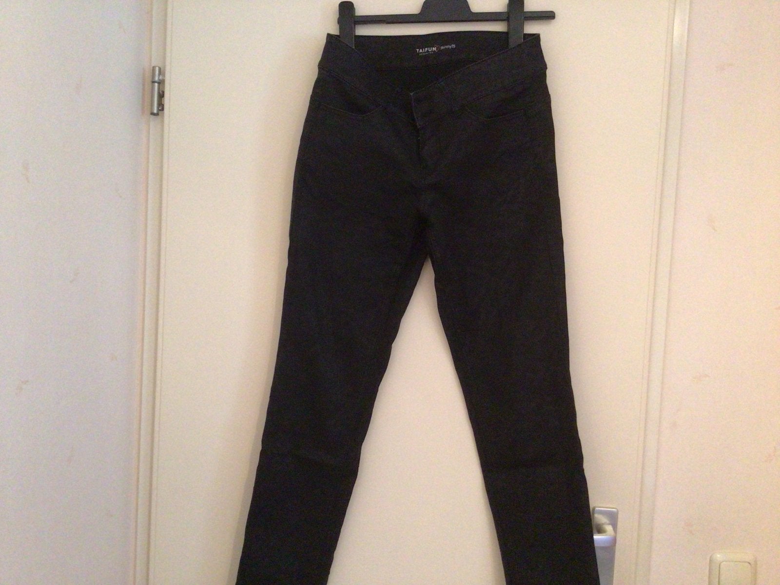 Taifun skinnyTS zwarte broek 38/40 Dames, Kleding | Dames, Maat 38/40 (M), Zwart, Ophalen of Verzenden, Zo goed als nieuw