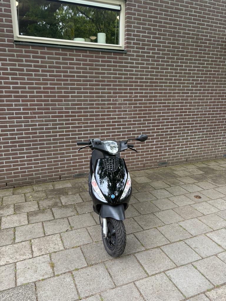 Piaggo zip 2019 snor, Ophalen, Zo goed als nieuw, Benzine, Zip