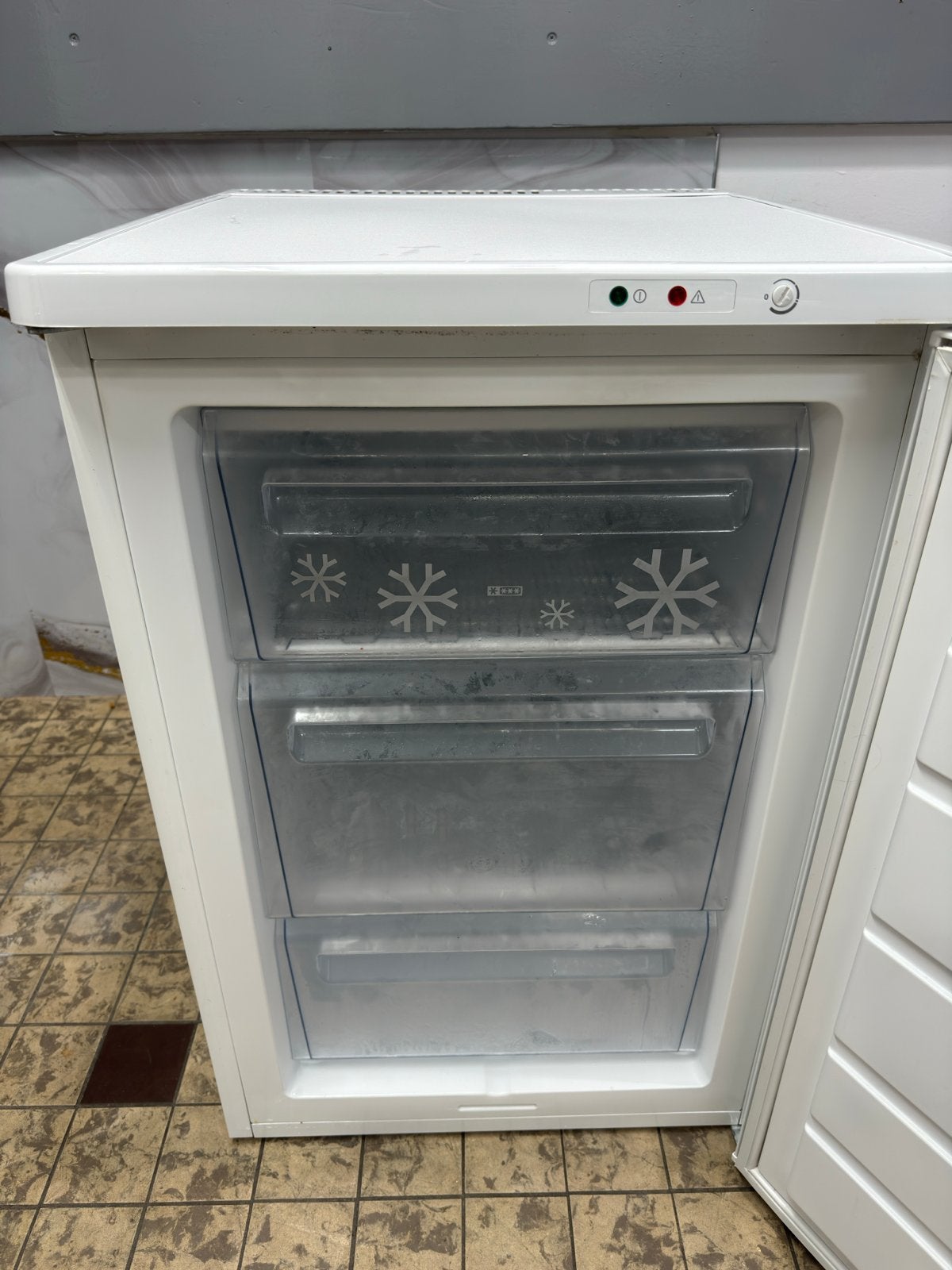 Zanussi Vriezer met 3 Laden - 55x85cm - Zeer Goede Staat, Witgoed en Apparatuur, Minder dan 60 cm, Zo goed als nieuw, Vrijstaand