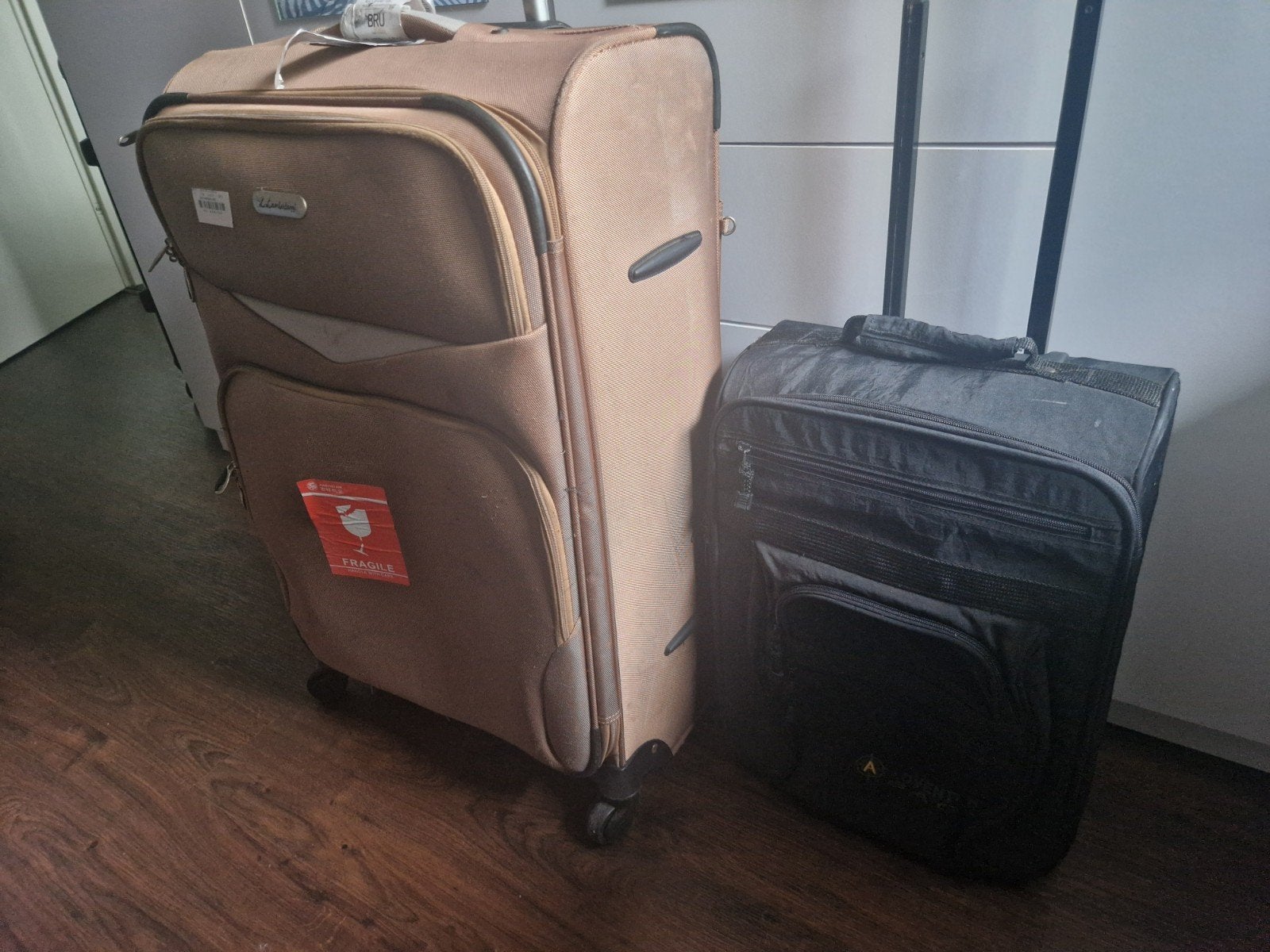Set van 2 Rolkoffers: Grote en Handbagage Koffer, Ophalen, Wieltjes, Gebruikt, 45 tot 55 cm