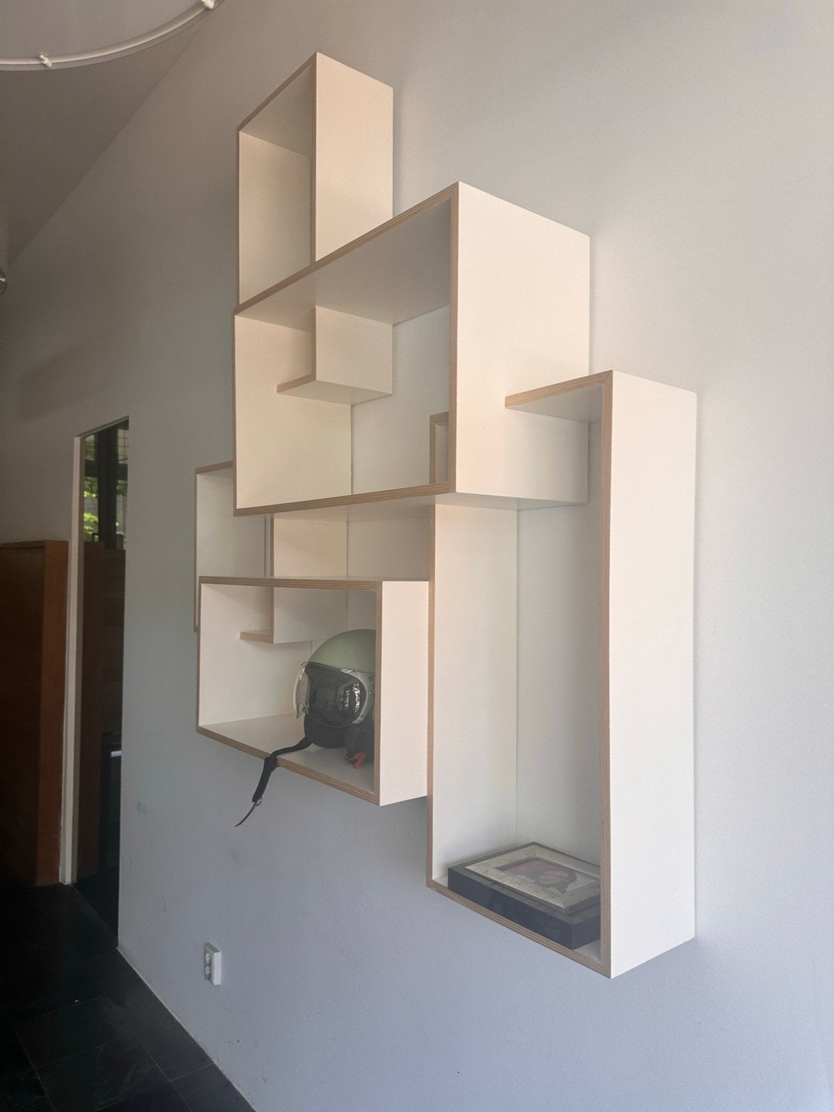 Handgemaakte designer wandkast - perfect voor kunst, Huis en Inrichting, Kasten | Wandmeubels, Ophalen, Met plank(en), Gebruikt