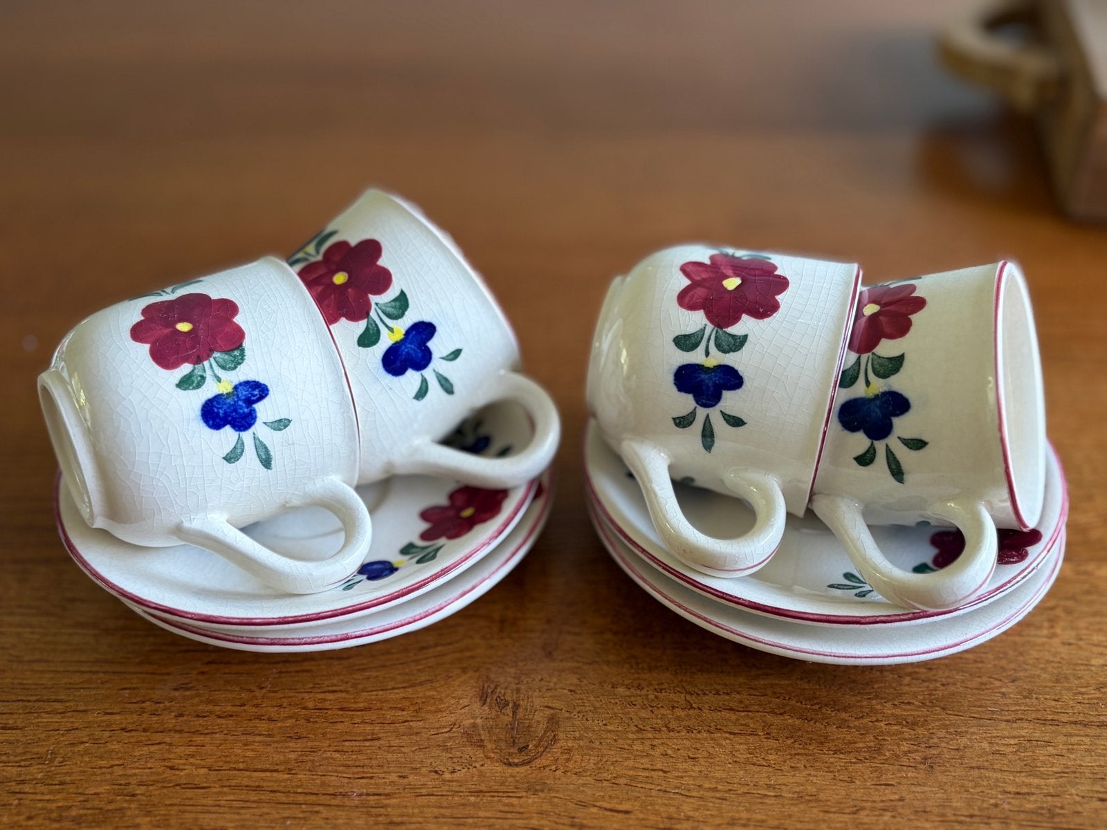 Set van 4 handgeschilderde Bouquet kopjes en schotels, Ophalen
