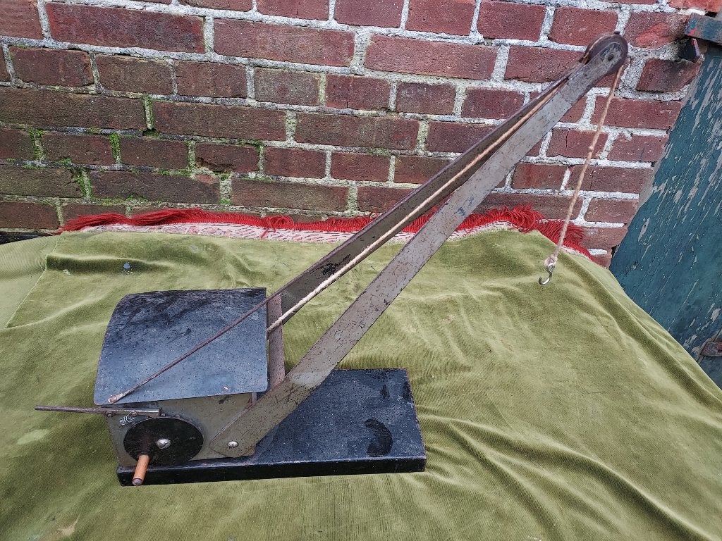 Antieke metalen speelgoed hijskraan., Verzenden