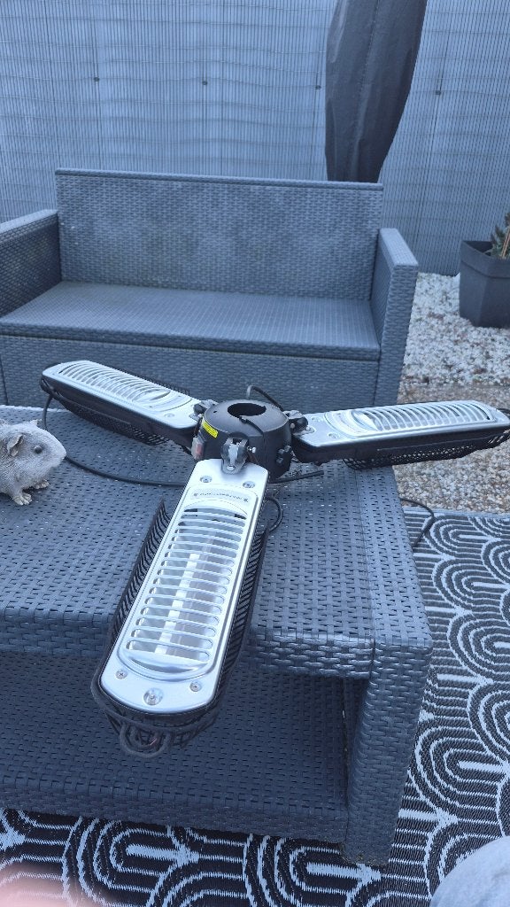 Terras verwarming onder parasol of los ophangen, Kantelbaar, Overige typen, Ophalen of Verzenden, Zo goed als nieuw