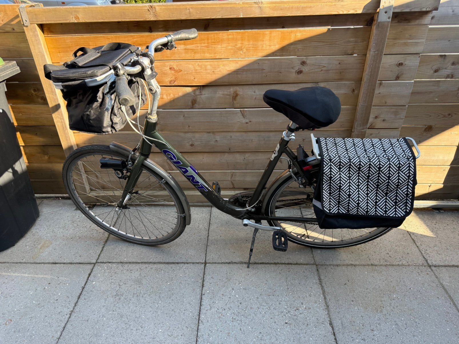 Giant Escaper dames fiets, Ophalen, Gebruikt, Velgrem, Versnellingen