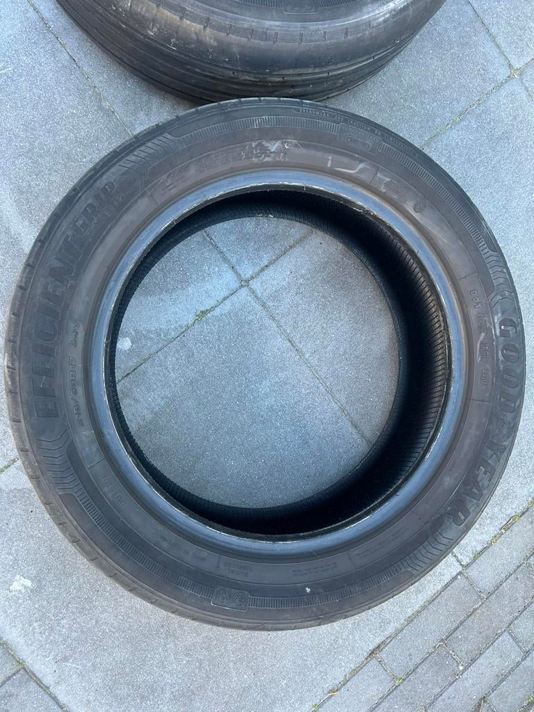 Gratis op te halen 2 Goodyear 215/55R17 Banden, Ophalen