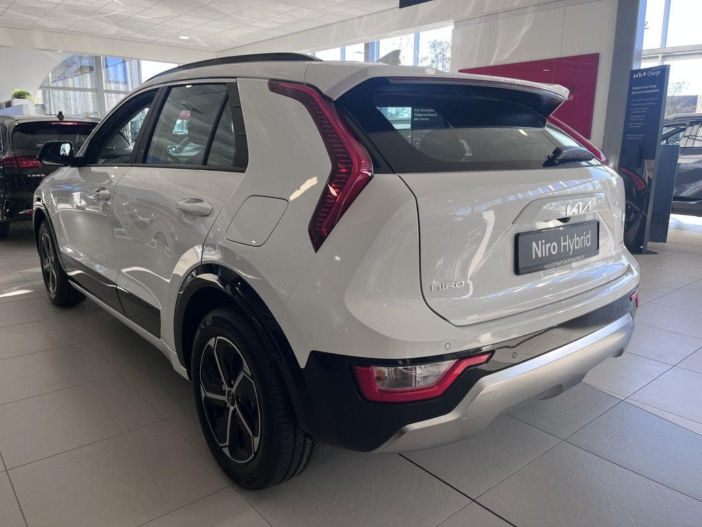 Kia Niro 1.6 GDi Hybrid DynamicLine VOORDEEL! OP VOORRAAD! R, Auto's, Kia, 1374 kg, Euro 6, 129 pk, Leder en Stof