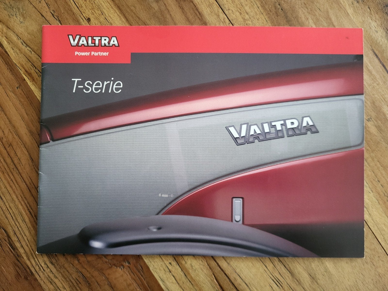 tractor folder Valtra T serie, Ophalen of Verzenden, Zo goed als nieuw