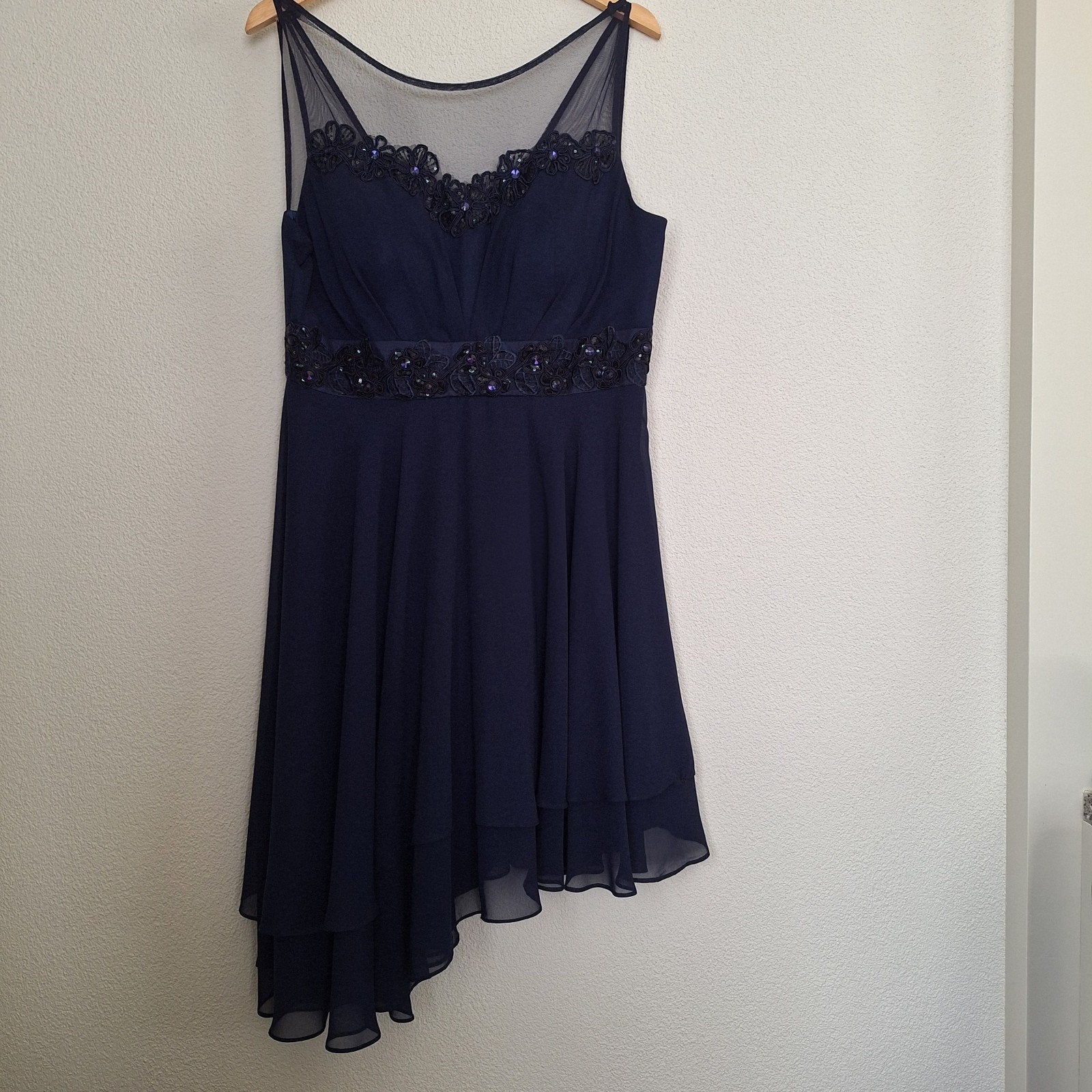Cocktail (gala) jurk + bolero donkerblauw mt 44, Ophalen of Verzenden, Zo goed als nieuw, Blauw, Knielengte