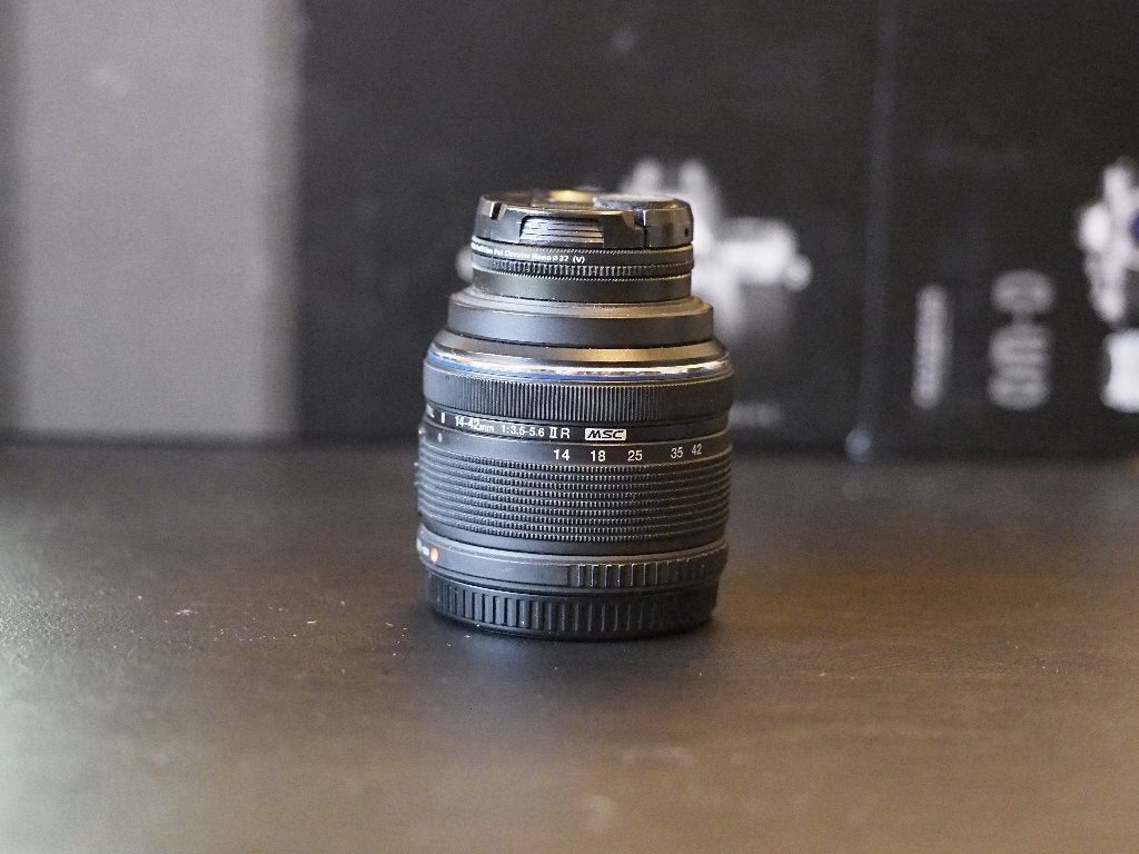 Olympus M.Zuiko Digital 14-42mm f/3.5-5.6 II R MSC + filters, Ophalen, Micro Four Thirds, Olympus, Macrofunctie