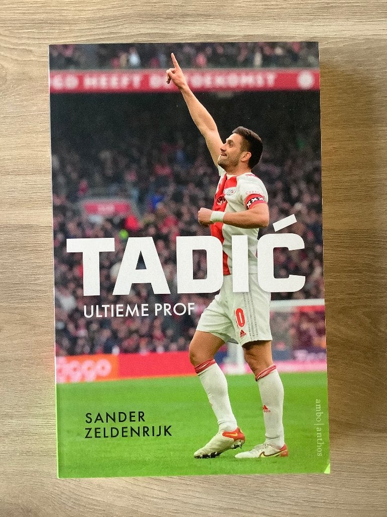 Dusan Tadic - Ultieme prof, Sander Zeldenrijk, Ophalen of Verzenden, Zo goed als nieuw, Balsport