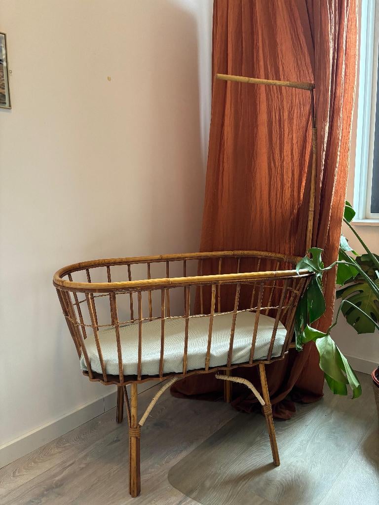 Prachtige vintage rotan babywieg (als nieuw!), Kinderen en Baby's, Kinderkamer | Bedden, Ophalen, Zo goed als nieuw, Minder dan 140 cm