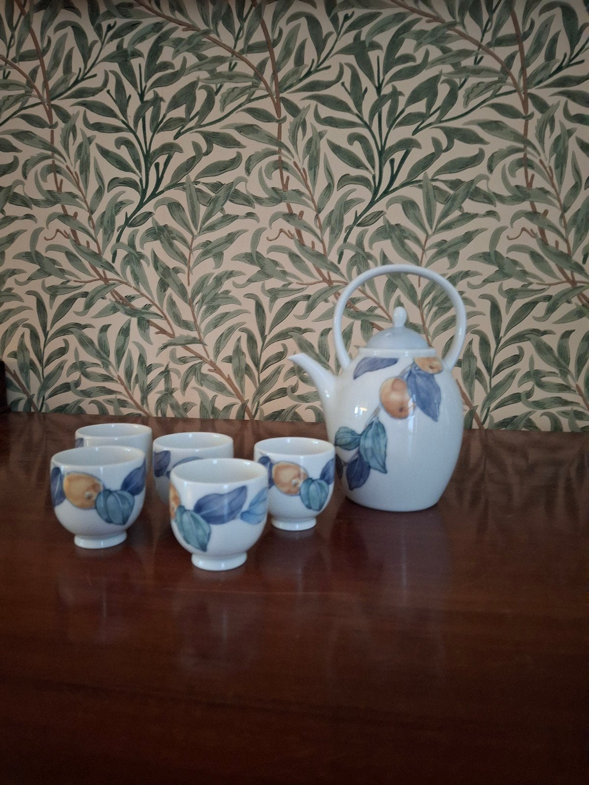 Sake set met schenkkan en 5 kommetjes - Aziatische stijl, Huis en Inrichting, Keuken | Servies, Ophalen of Verzenden, Overige stijlen