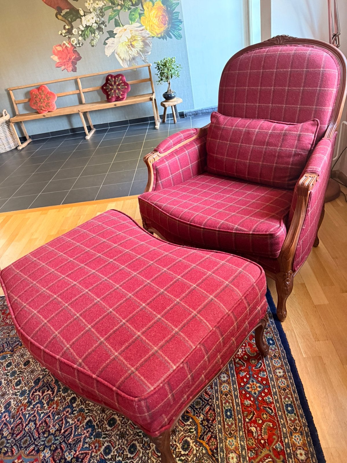 Mooie Engelse  fauteuil met voetenbank, Ophalen, 75 tot 100 cm, Zo goed als nieuw, Stof