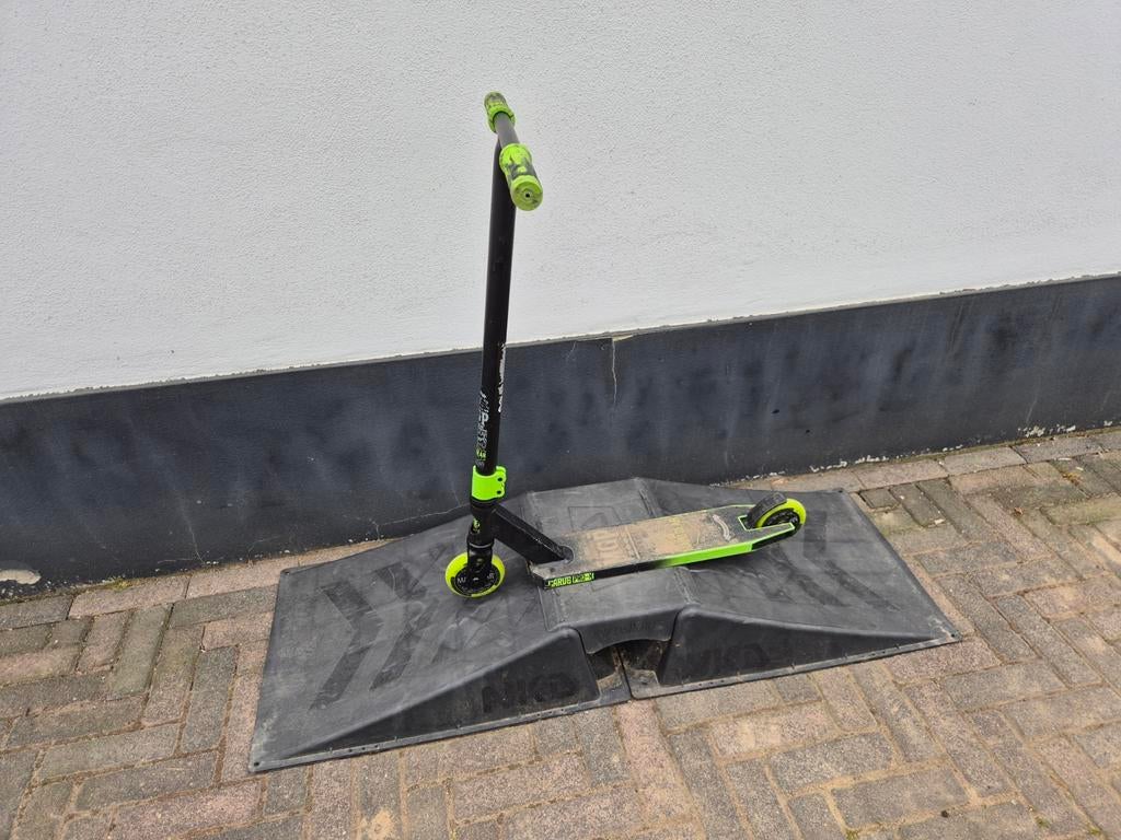 Stuntstep met gratis ramp, Fietsen en Brommers, Steps, Ophalen, Gebruikt, Gewone step, Carue pro-x