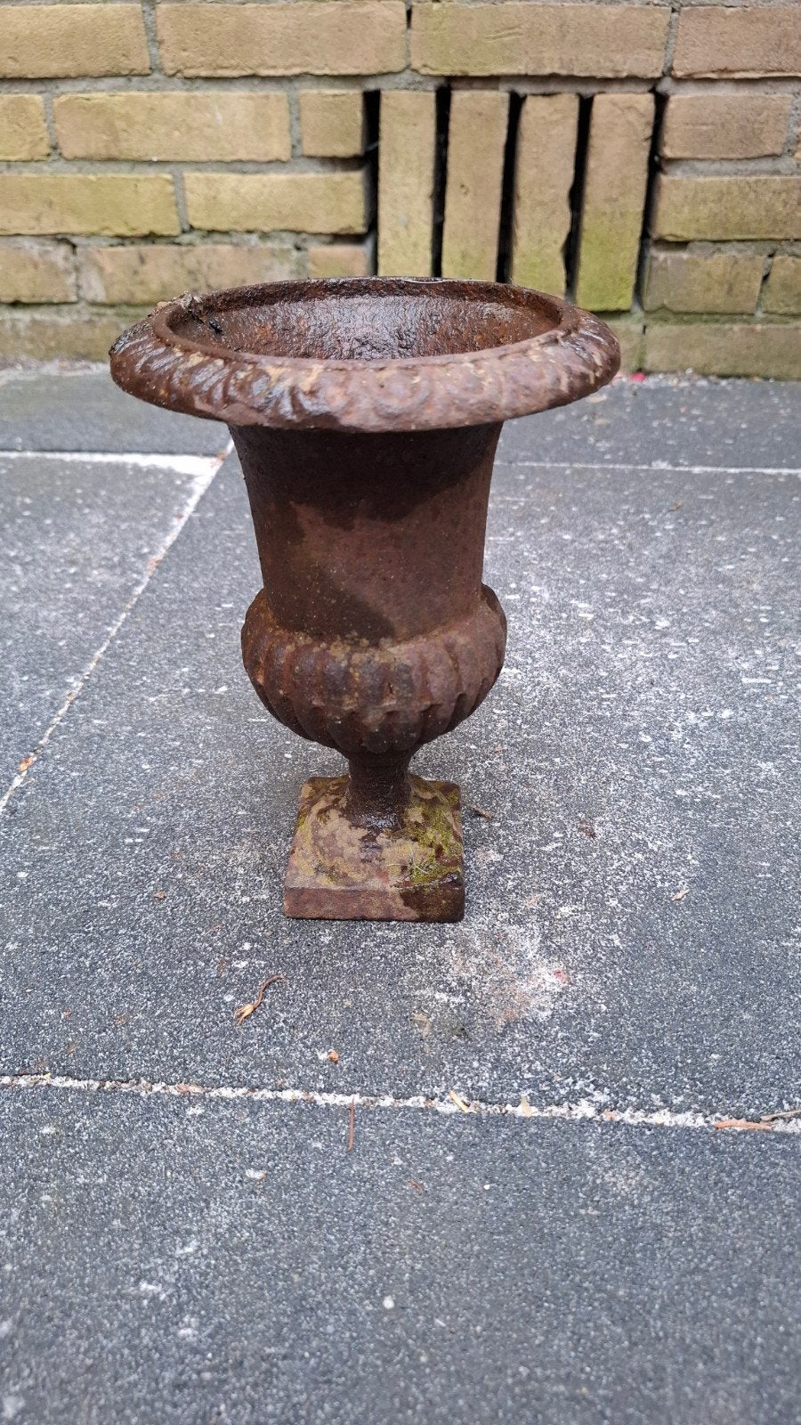 Gietijzer tuinvaasje, Tuin en Terras, Tuinvazen, Ophalen of Verzenden