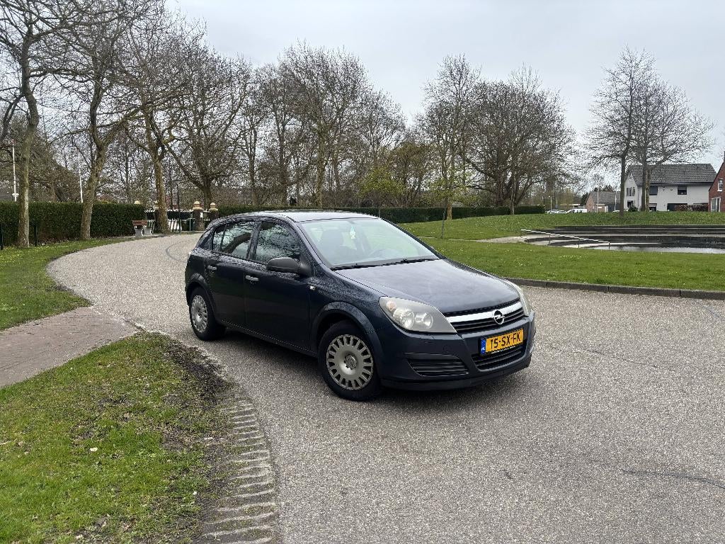 Opel Astra 1.4 16V 5D 2006 Grijs rijdt op 3 cilinders, Auto's, Zwart, 4 cilinders, Mistlampen, Alcantara