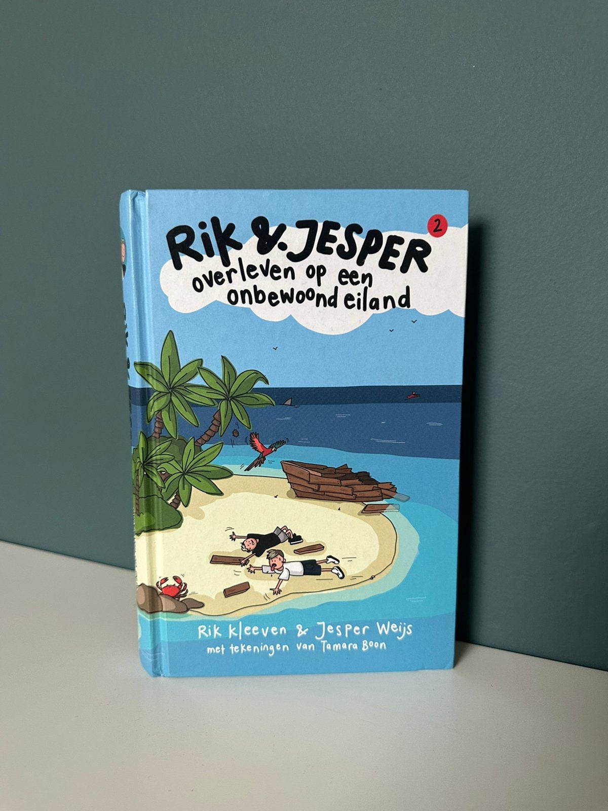 Rik & Jesper overleven op een onbewoond eiland gesigneerd, Boeken, Ophalen of Verzenden, Zo goed als nieuw, Verhalen
