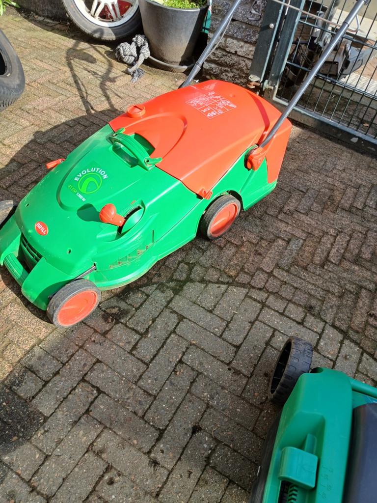 Goedwerkende Elektrische grasmaaier, Tuin en Terras, Grasmaaiers, Ophalen, Gebruikt, Elektrische grasmaaier, Opvangbak