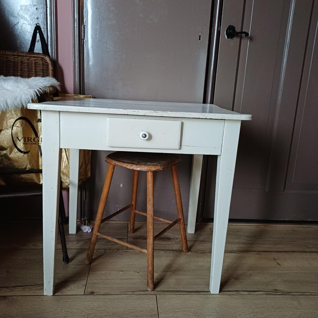 Mooi oud brocant bureautje wit tafel Frans met lade, Ophalen