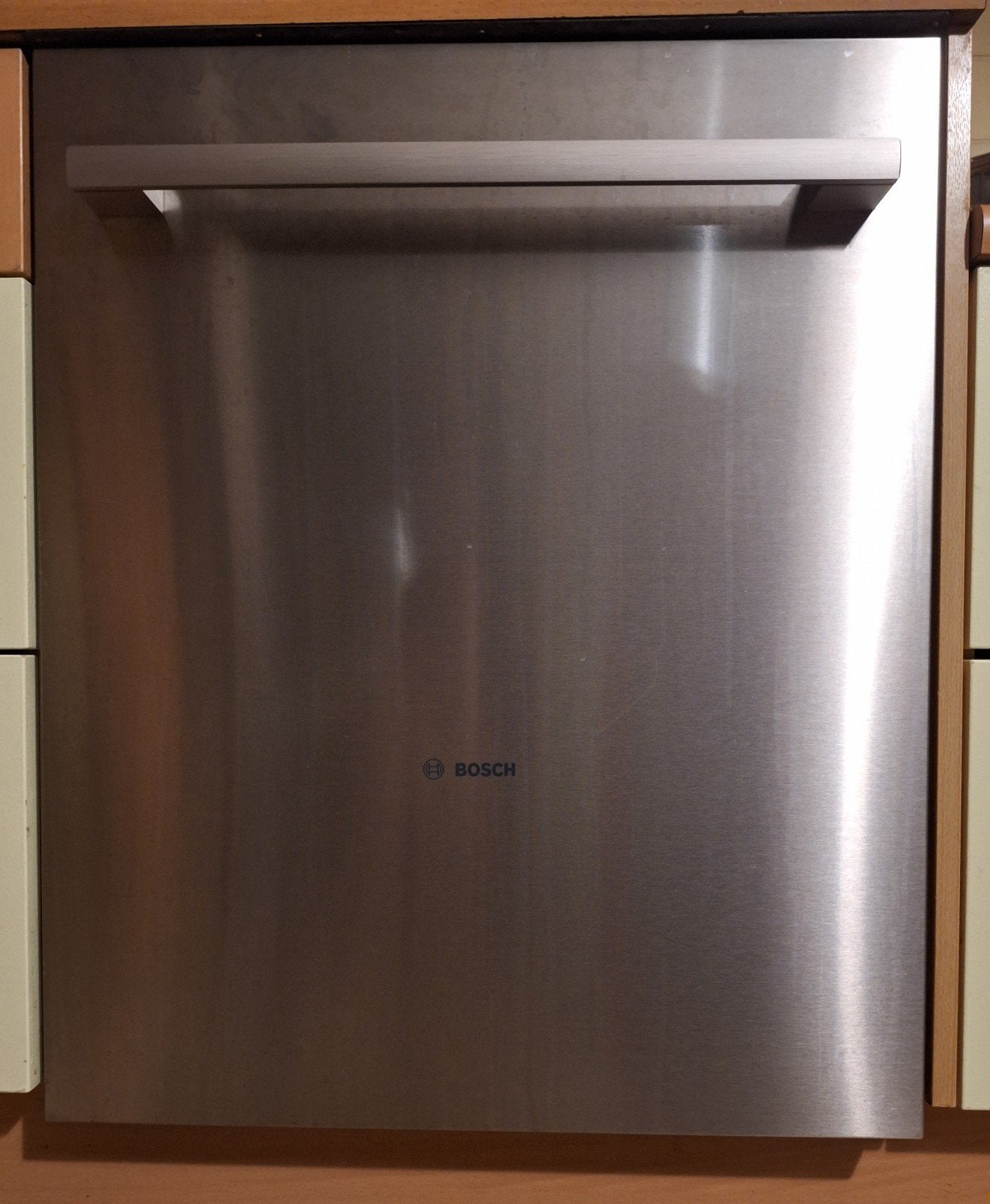 Foto 2 van Bosch SMZ2056 RVS frontpaneel voor vaatwasser, is als nieuw