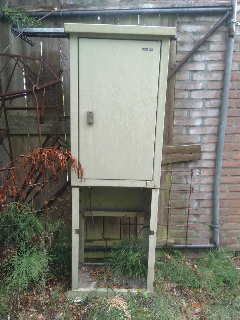 Straatkast RVS incl. sokkel, Ophalen, Zo goed als nieuw
