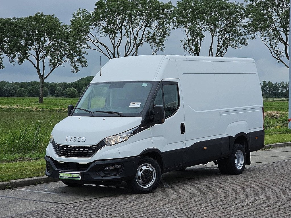 IVECO DAILY 35C18 l2h2 3l dubbellucht!, Auto's, Bestelauto's, Automaat, Gebruikt, Euro 6, 4 cilinders