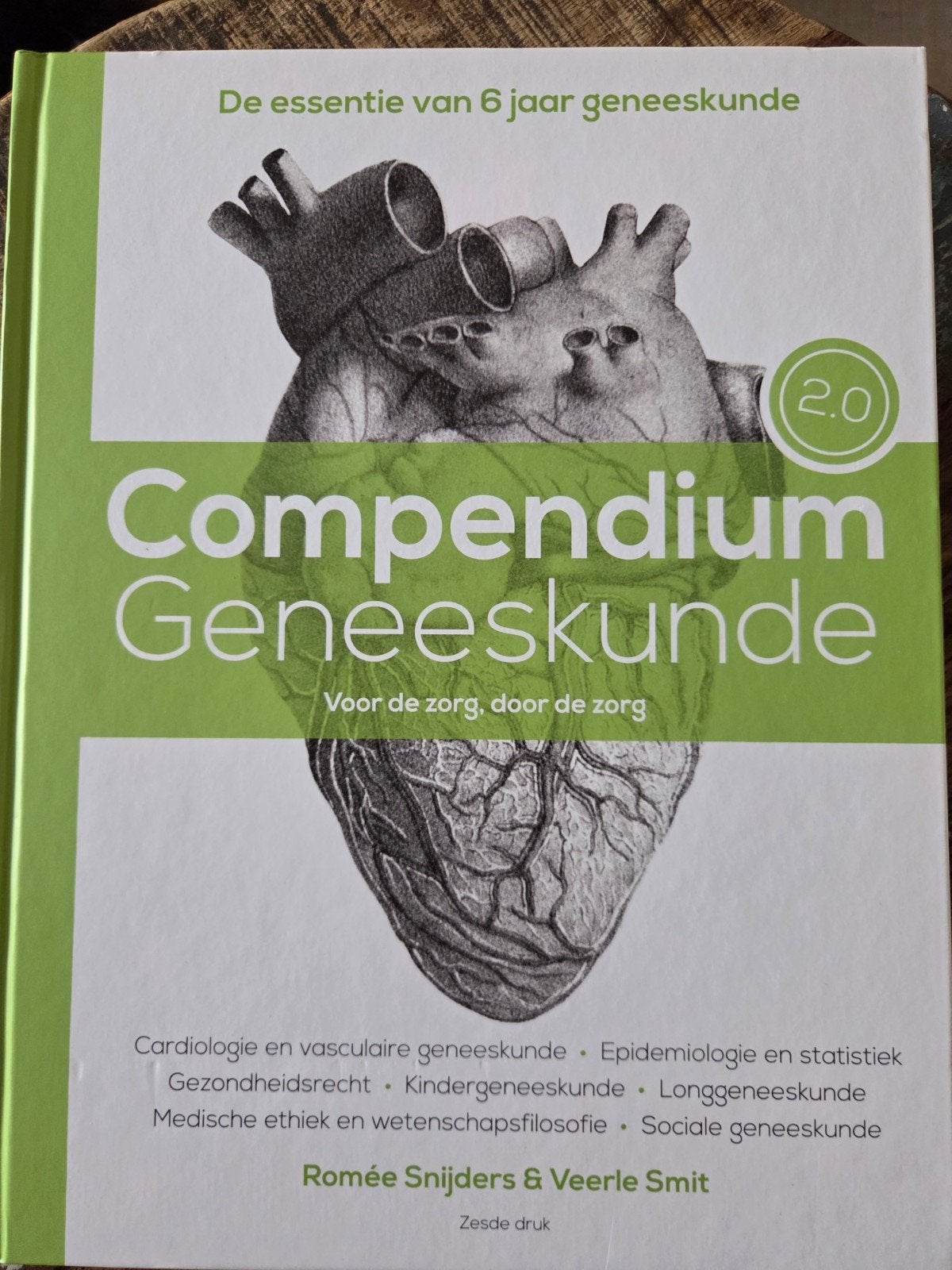 Compendium Geneeskunde 2.0 - Zesde druk, Gelezen, Romée Snijders & Veerle Smit, Ophalen of Verzenden, WO