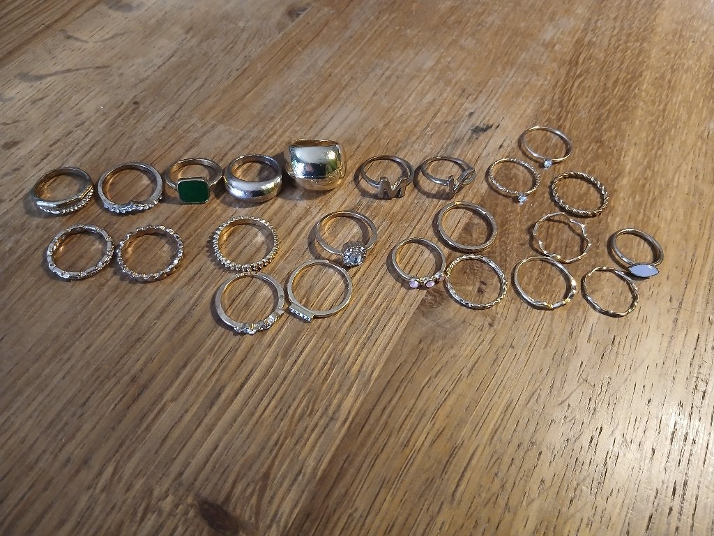 23 ringen, Overige materialen, Gebruikt, Ophalen of Verzenden, 17 tot 18