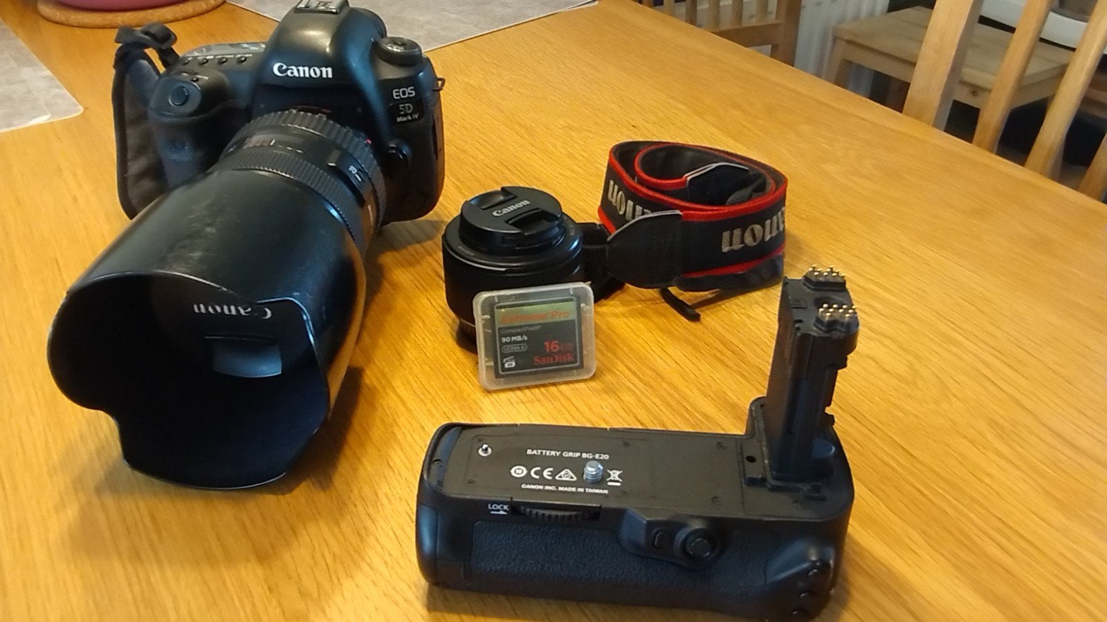Canon 5D Mark IV met 2 lenzen en accessoires, Ophalen