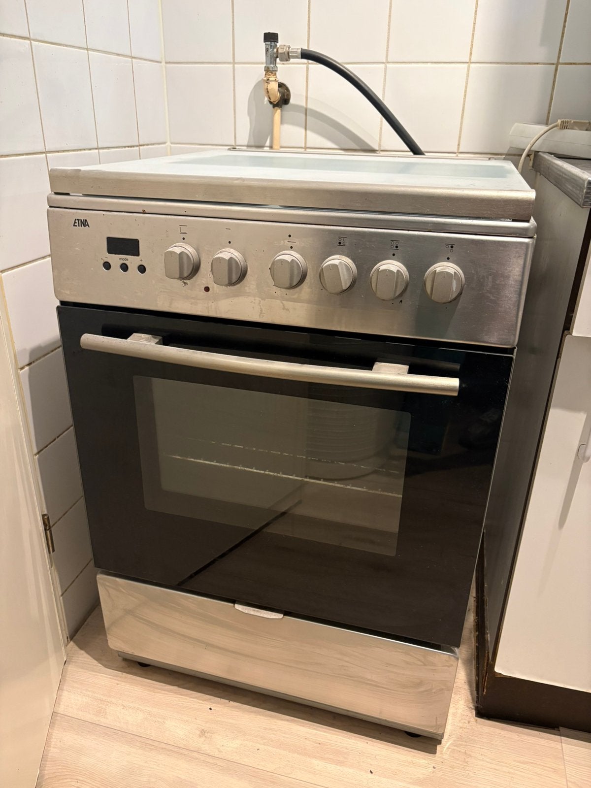 ETNA gasfornuis met oven – 4 pitten, Ophalen, 4 kookzones, Zo goed als nieuw, Gas