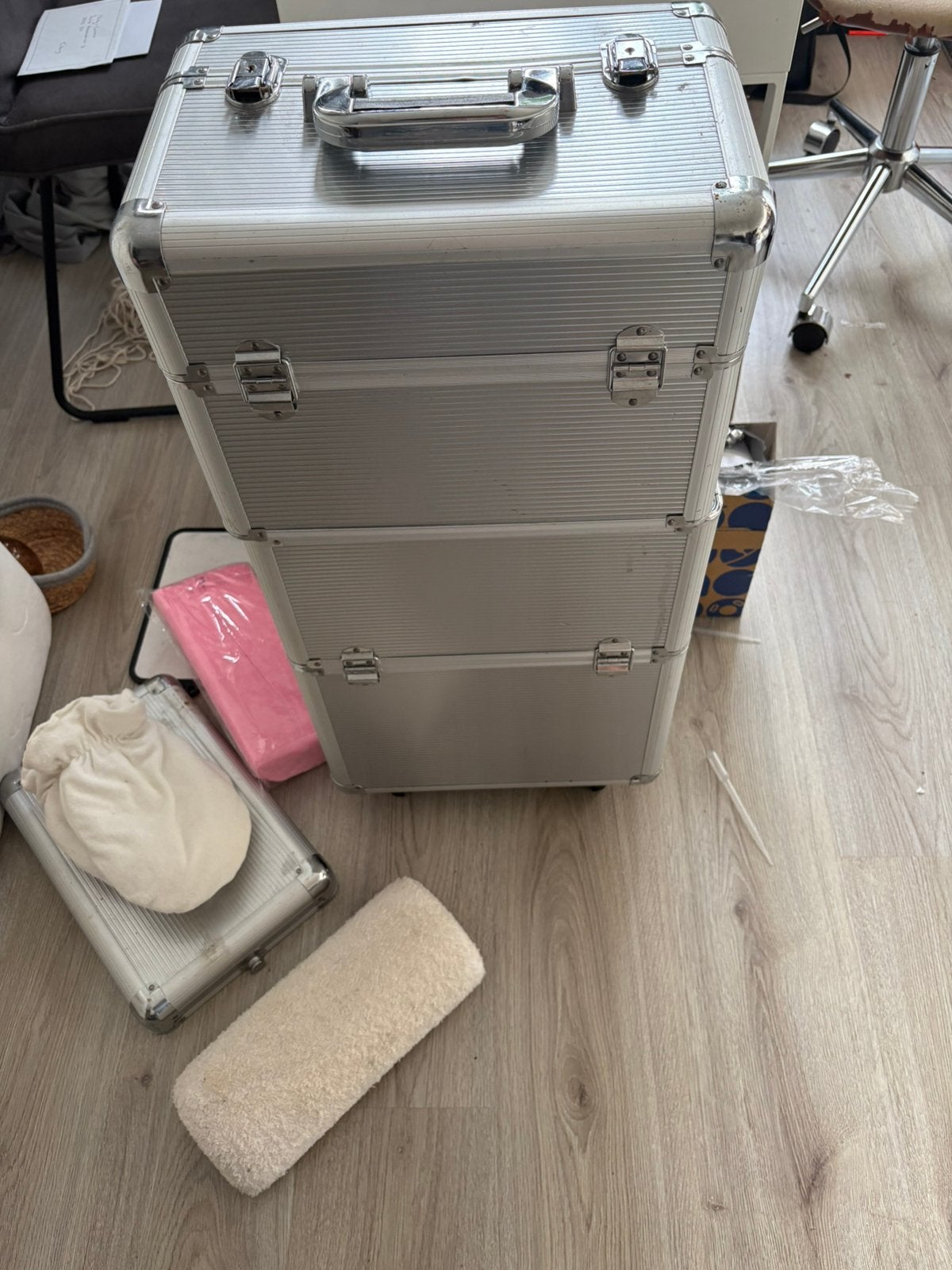 Nagelstyliste spullen acryl met trolley, Ophalen, Zo goed als nieuw, Overige kleuren, Handen en Nagels