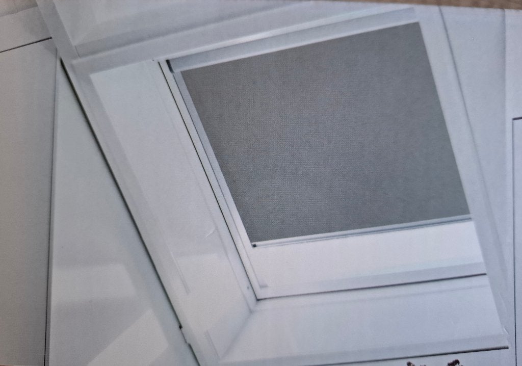 Rolgordijn velux dakraam MK08, Ophalen, Rolgordijn, Nieuw, 121 cm