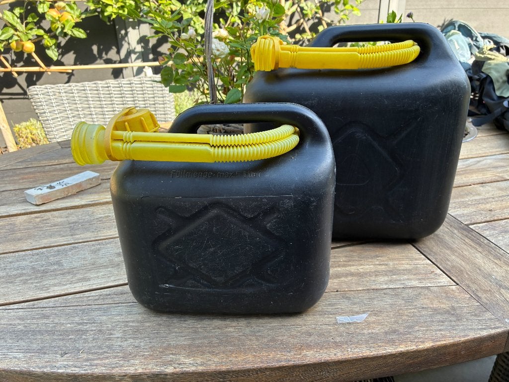 Jerrycan 2st., Tuin en Terras, Minder dan 75 liter, Ophalen, Zo goed als nieuw, Kunststof